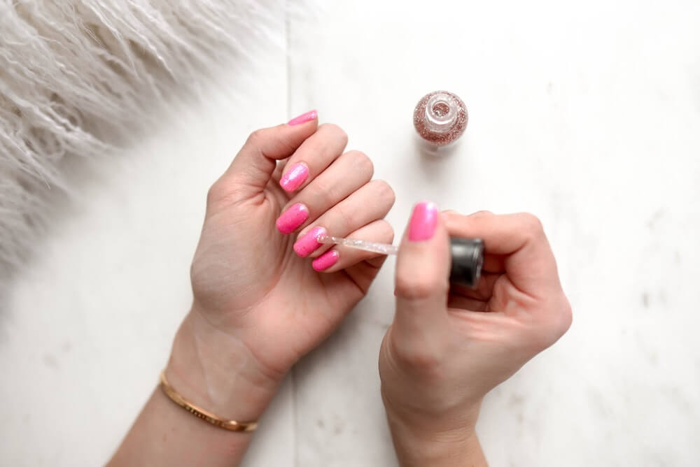 How to Paint Your Nails: 25 Tips to Paint Nails like a Pro | Product  Playoffs